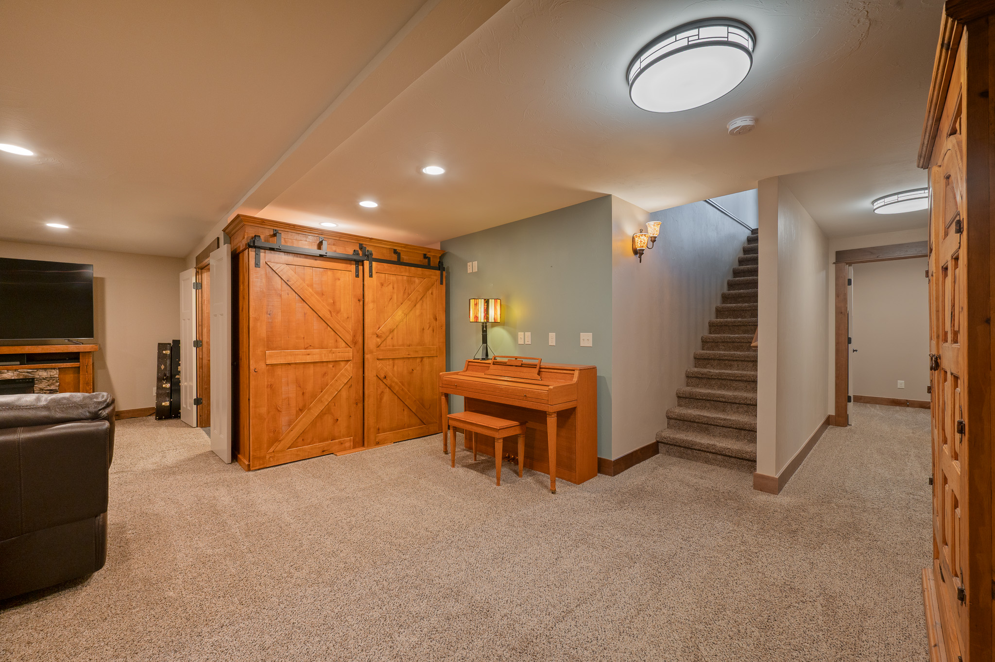 Helena, Montana, 59602, United States, 4 Bedrooms Bedrooms, ,3 BathroomsBathrooms,Residential,For Sale,1974556