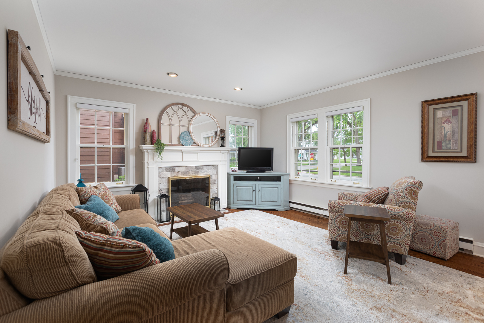 Downers Grove, Illinois, 60515, United States, 3 Bedrooms Bedrooms, ,3 BathroomsBathrooms,Residential,For Sale,1925036