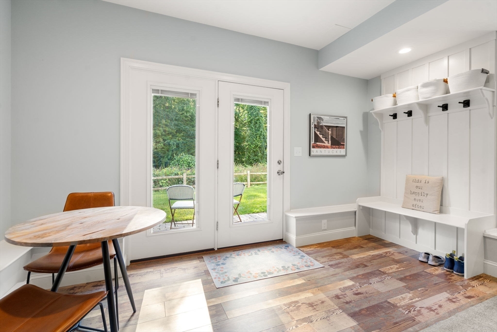Holliston, Massachusetts, 01746, United States, 2 Bedrooms Bedrooms, ,3 BathroomsBathrooms,Residential,For Sale,1940343