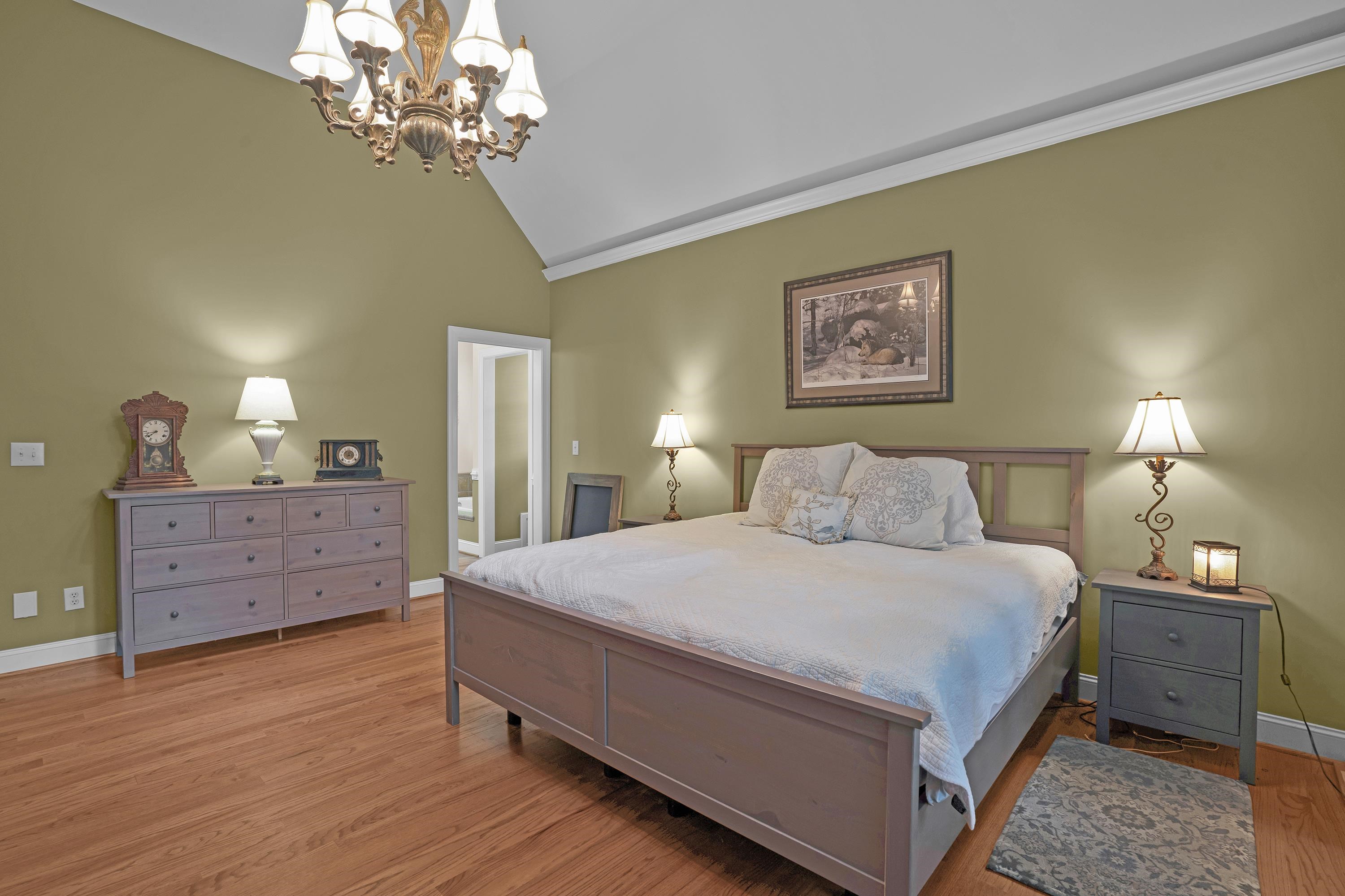 Landrum, South Carolina, 29356, United States, 5 Bedrooms Bedrooms, ,4 BathroomsBathrooms,Residential,For Sale,1868814