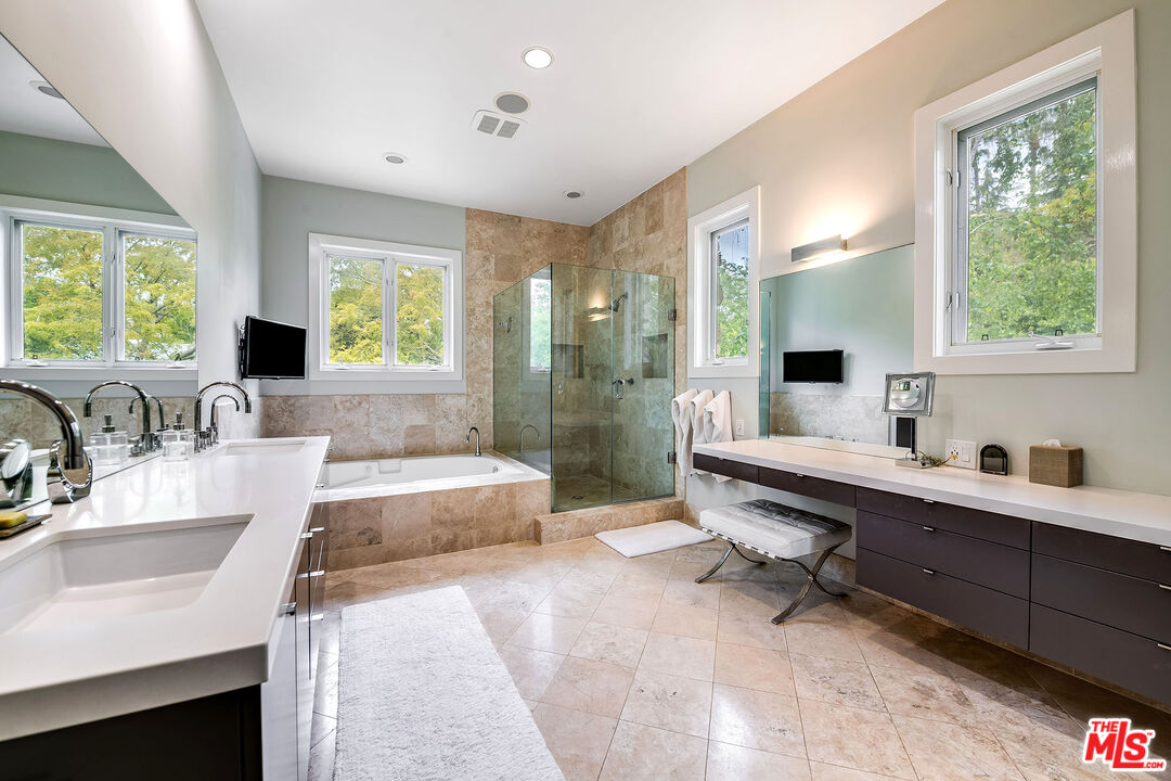 Los Angeles, California, 90077, United States, 5 Bedrooms Bedrooms, ,7 BathroomsBathrooms,Residential,For Sale,1827640
