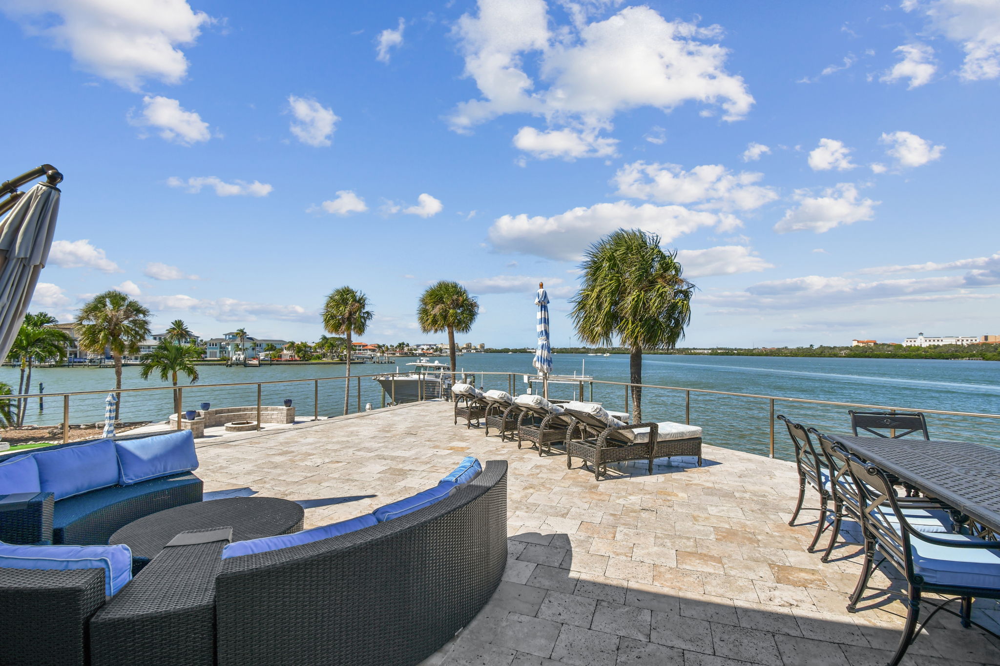 Madeira Beach, Florida, 33708, United States, 6 Bedrooms Bedrooms, ,6 BathroomsBathrooms,Residential,For Sale,1975666