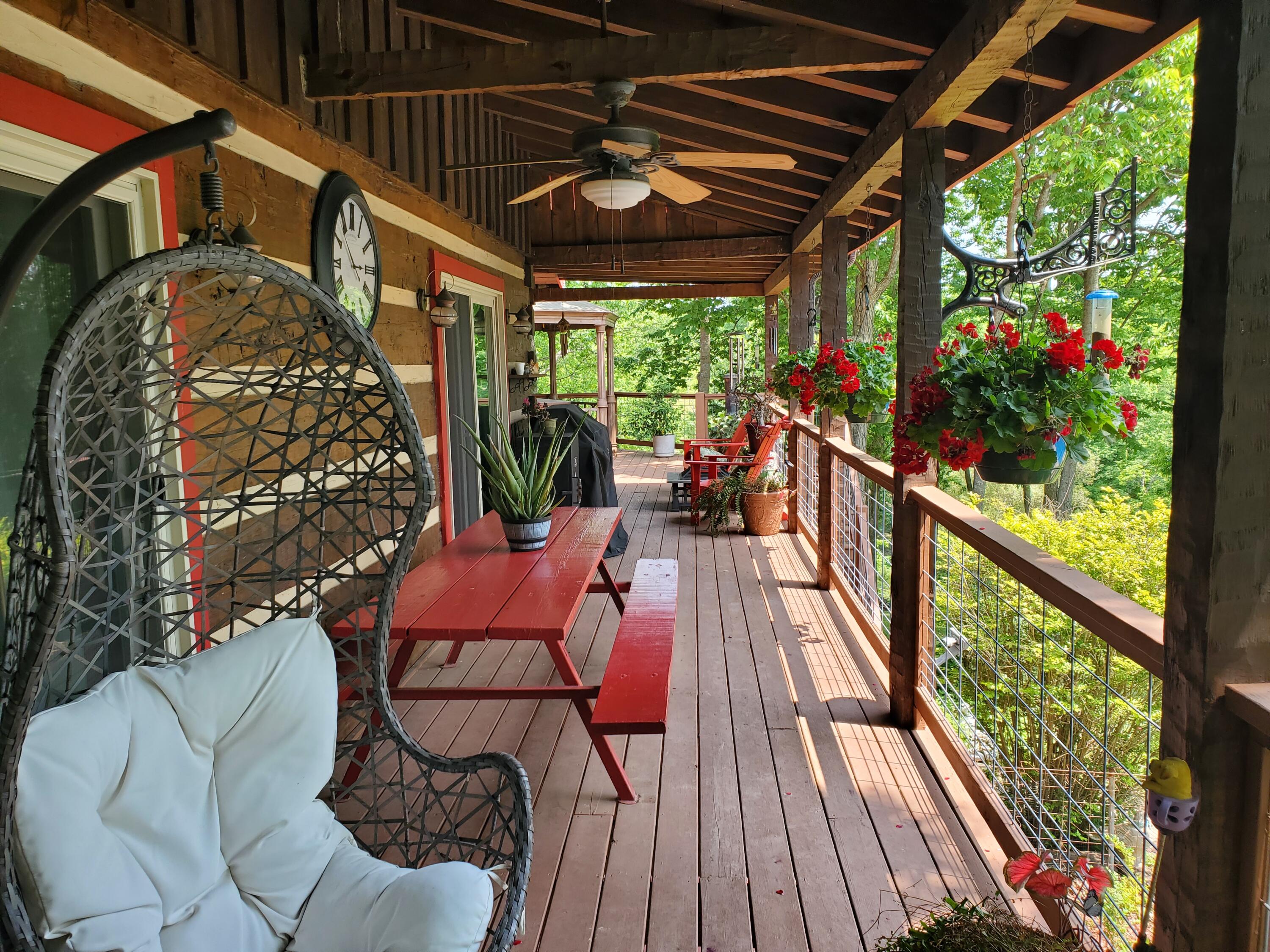 Sadieville, Kentucky, 40370, United States, 4 Bedrooms Bedrooms, ,3 BathroomsBathrooms,Residential,For Sale,1839886