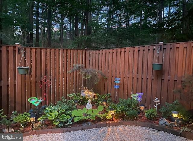 Clifton, Virginia, 20124, United States, 2 Bedrooms Bedrooms, ,3 BathroomsBathrooms,Residential,For Sale,2001572