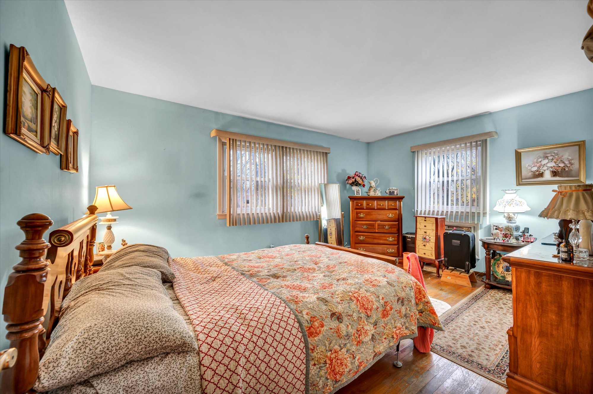 Trumbull, Connecticut, 06611, United States, 3 Bedrooms Bedrooms, ,2 BathroomsBathrooms,Residential,For Sale,1999196