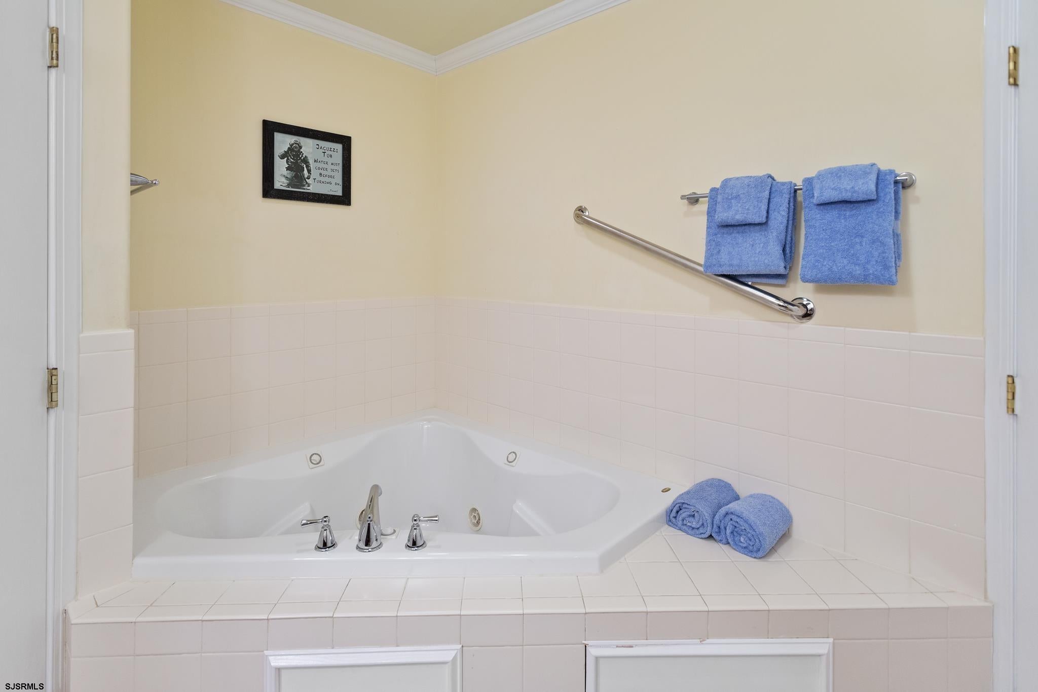 Atlantic City, New Jersey, 08401, United States, 3 Bedrooms Bedrooms, ,3 BathroomsBathrooms,Residential,For Sale,1807764