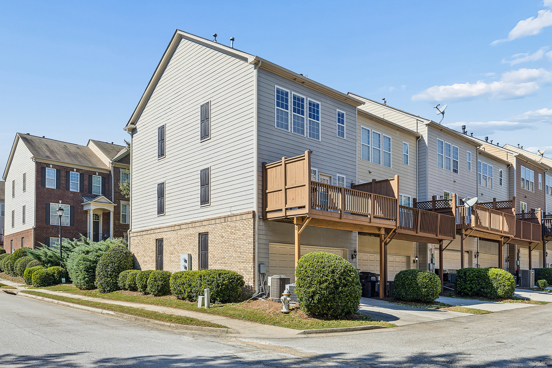  Impeccably Maintained End Unit Townhome in an Exceptional Smyrna Location - 物件實景