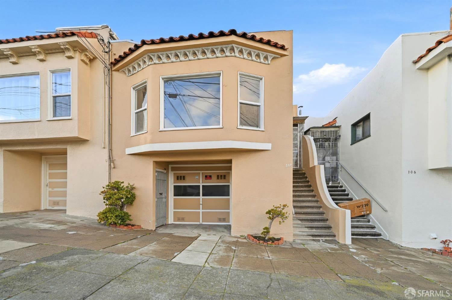 San Francisco, California, 94112, United States, 2 Bedrooms Bedrooms, ,1 BathroomBathrooms,Residential,For Sale,2008516