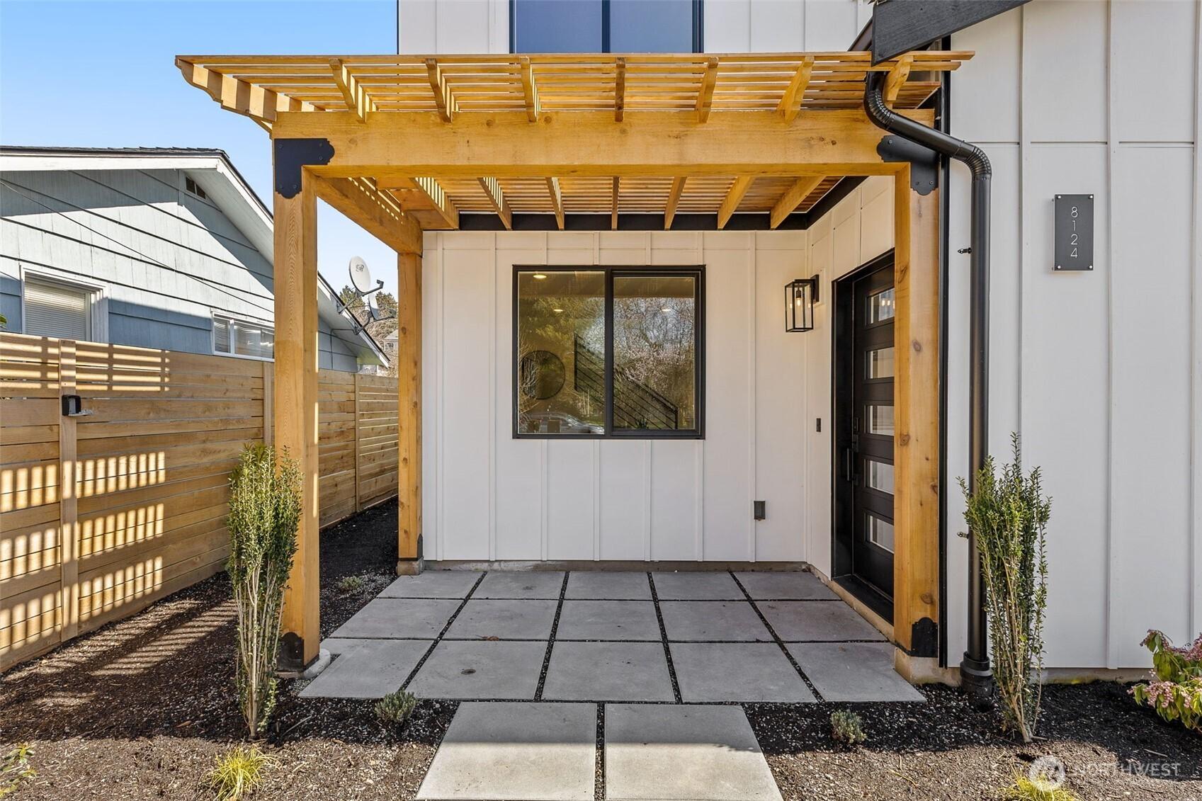 SEATTLE, Washington, 98106, United States, 3 Bedrooms Bedrooms, ,3 BathroomsBathrooms,Residential,For Sale,1743334