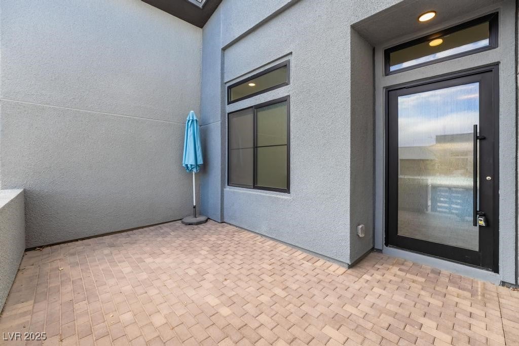 Las Vegas, Nevada, 89138, United States, 4 Bedrooms Bedrooms, ,4 BathroomsBathrooms,Residential,For Sale,1981768