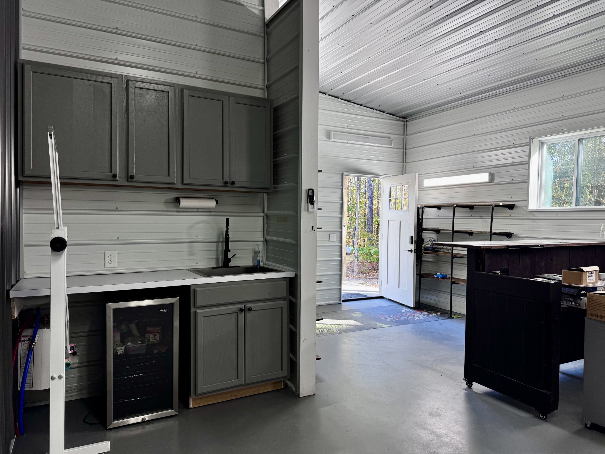 Lawrenceburg, Tennessee, 38464, United States, 3 Bedrooms Bedrooms, ,2 BathroomsBathrooms,Residential,For Sale,1988377