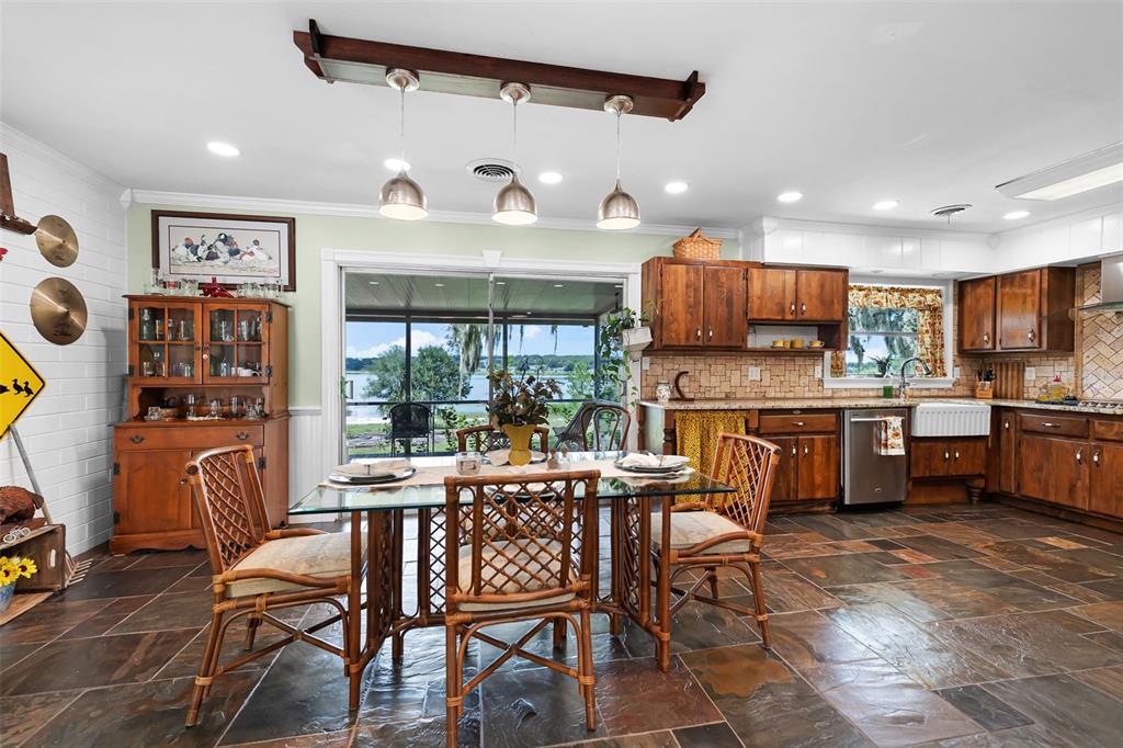 Lake Wales, Florida, 33853, United States, 4 Bedrooms Bedrooms, ,4 BathroomsBathrooms,Residential,For Sale,1927292