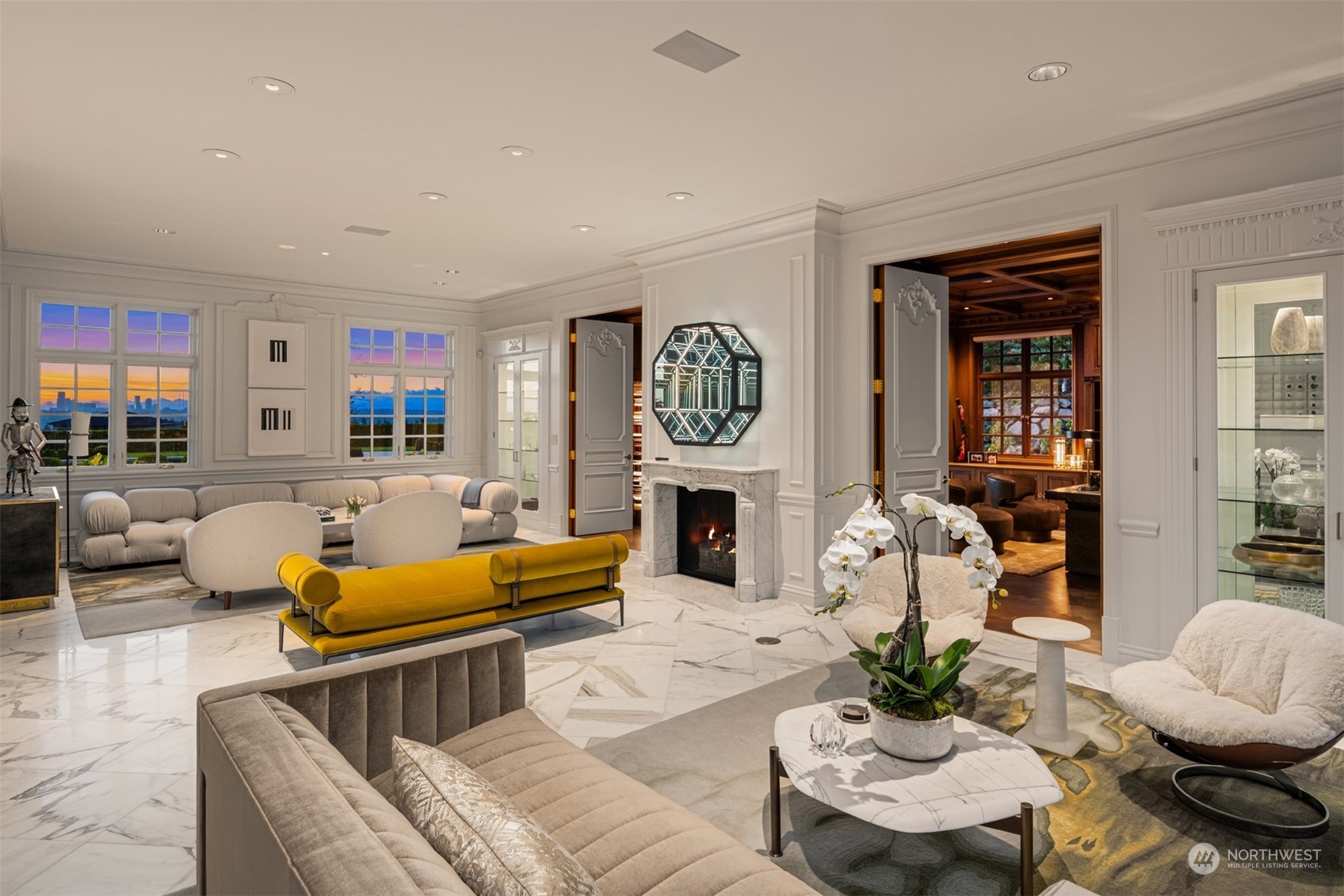 Clyde Hill, Washington, 98004, United States, 5 Bedrooms Bedrooms, ,4 BathroomsBathrooms,Residential,For Sale,1684635