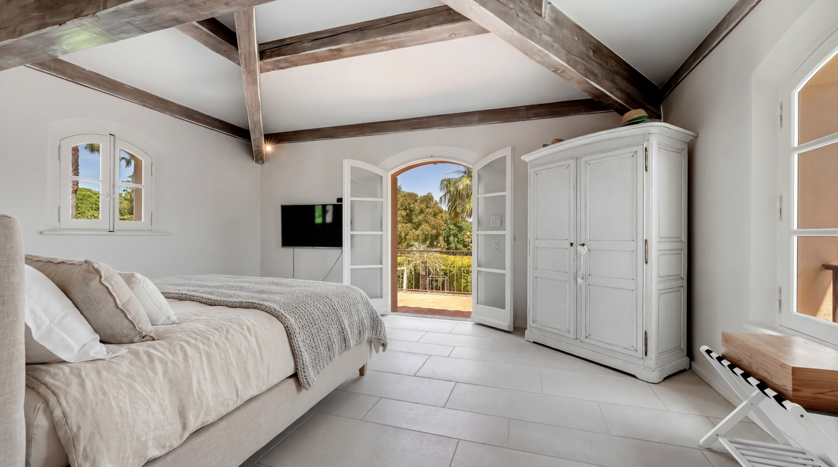  Grimaud villa de charme avec piscine, cinq chambres et grand jardin proche des … - 物件實景