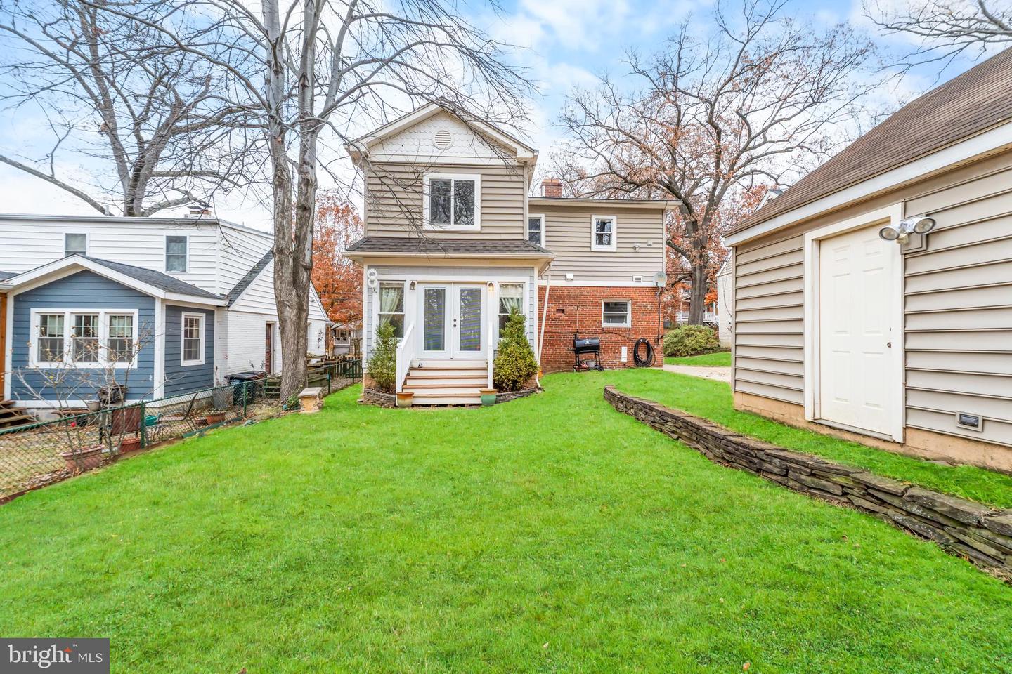 Hyattsville, Maryland, 20781, United States, 3 Bedrooms Bedrooms, ,1 BathroomBathrooms,Residential,For Sale,1998955