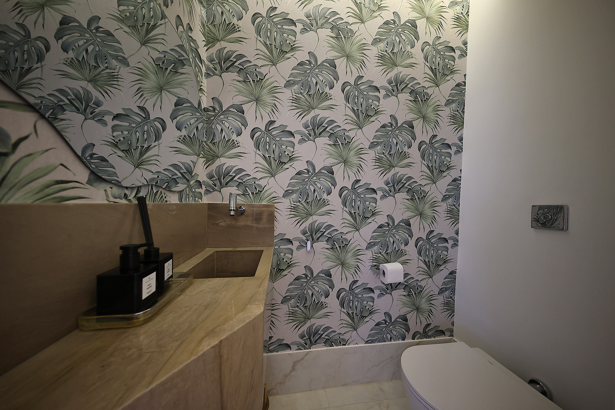  Renovated apartment with two suites one block from Leblon Beach - 物件實景