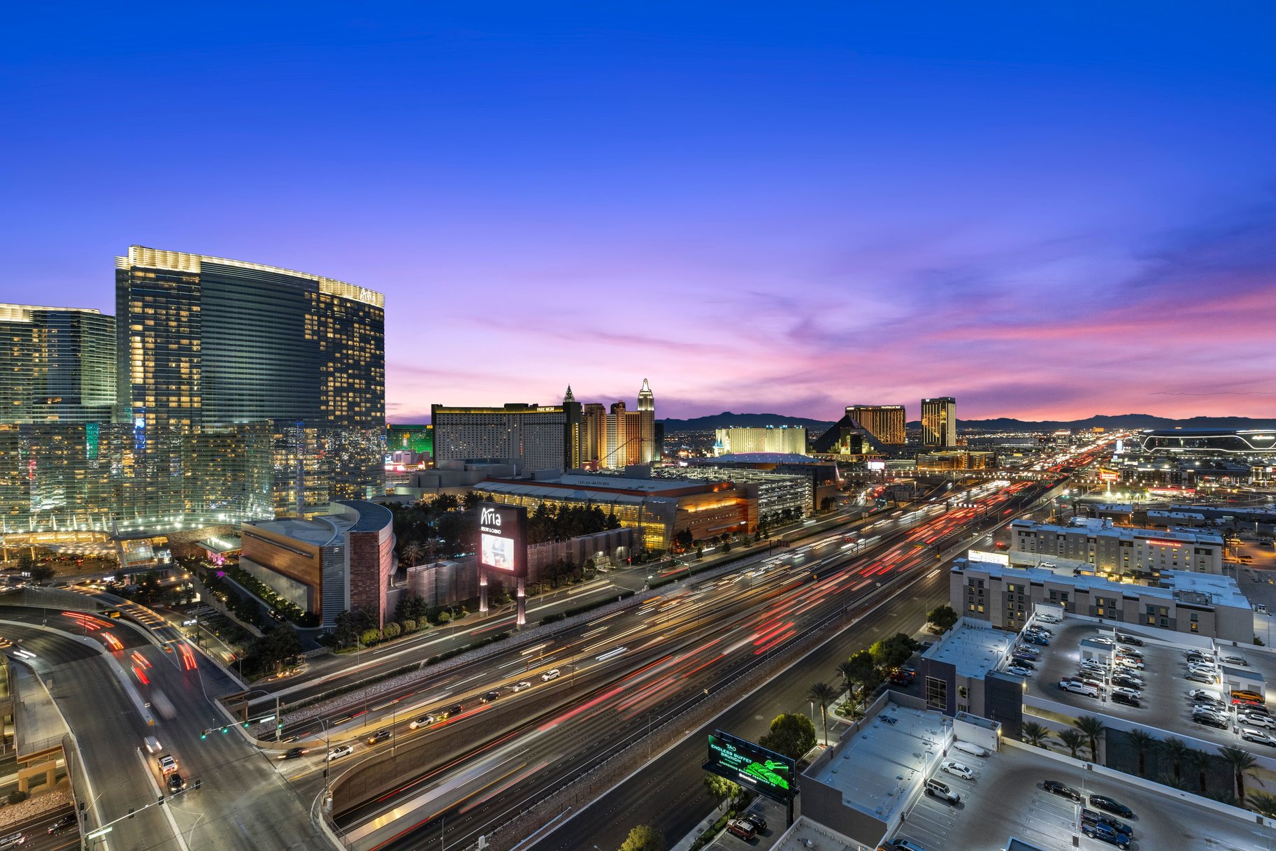  Own Your Very Own Piece of The Strip - 物件實景