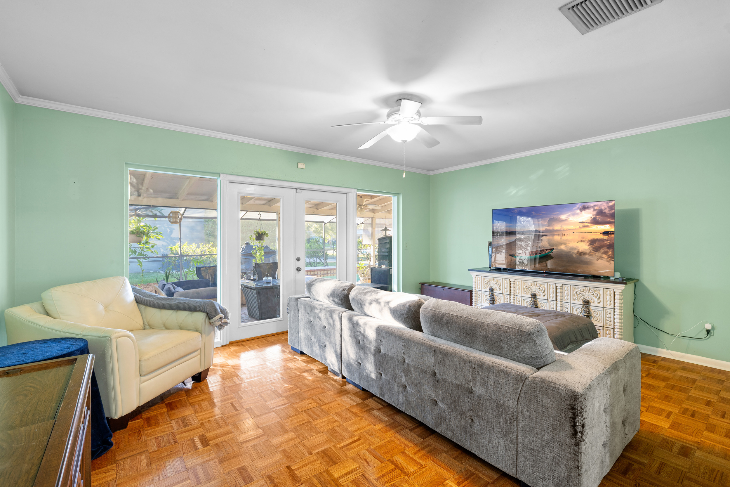 Tampa, Florida, 33618, United States, 3 Bedrooms Bedrooms, ,2 BathroomsBathrooms,Residential,For Sale,1994260