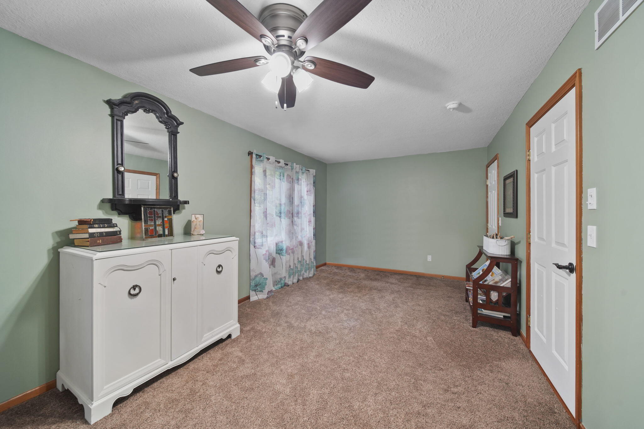 Onsted, Michigan, 49265, United States, 3 Bedrooms Bedrooms, ,3 BathroomsBathrooms,Residential,For Sale,1984603