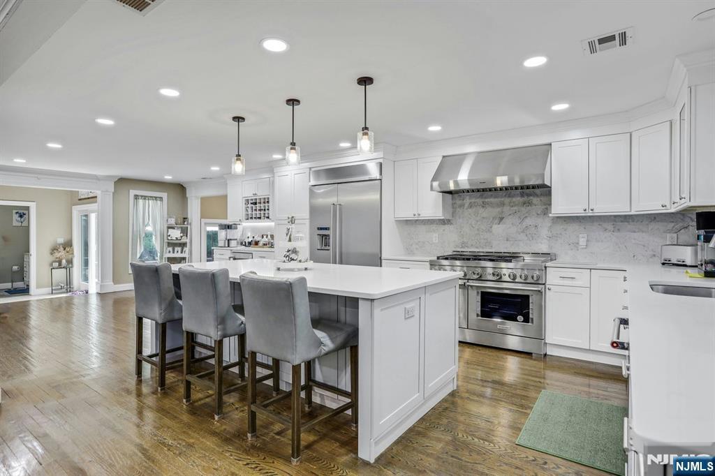 Old Tappan, New Jersey, 07675, United States, 4 Bedrooms Bedrooms, ,3 BathroomsBathrooms,Residential,For Sale,1906748