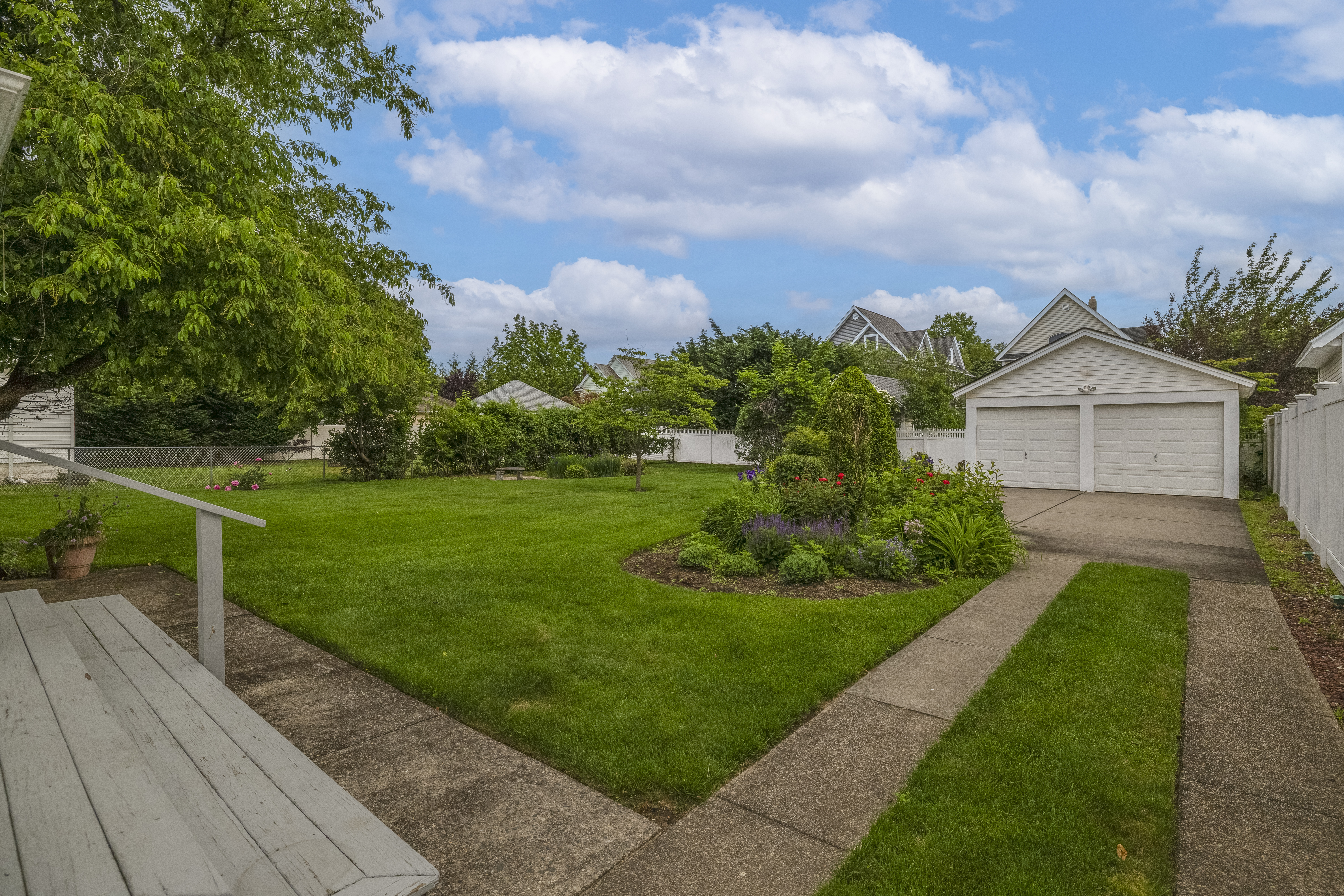  215 Lakeview Avenue, Rockville Centre, NY, 11570 - 物件實景