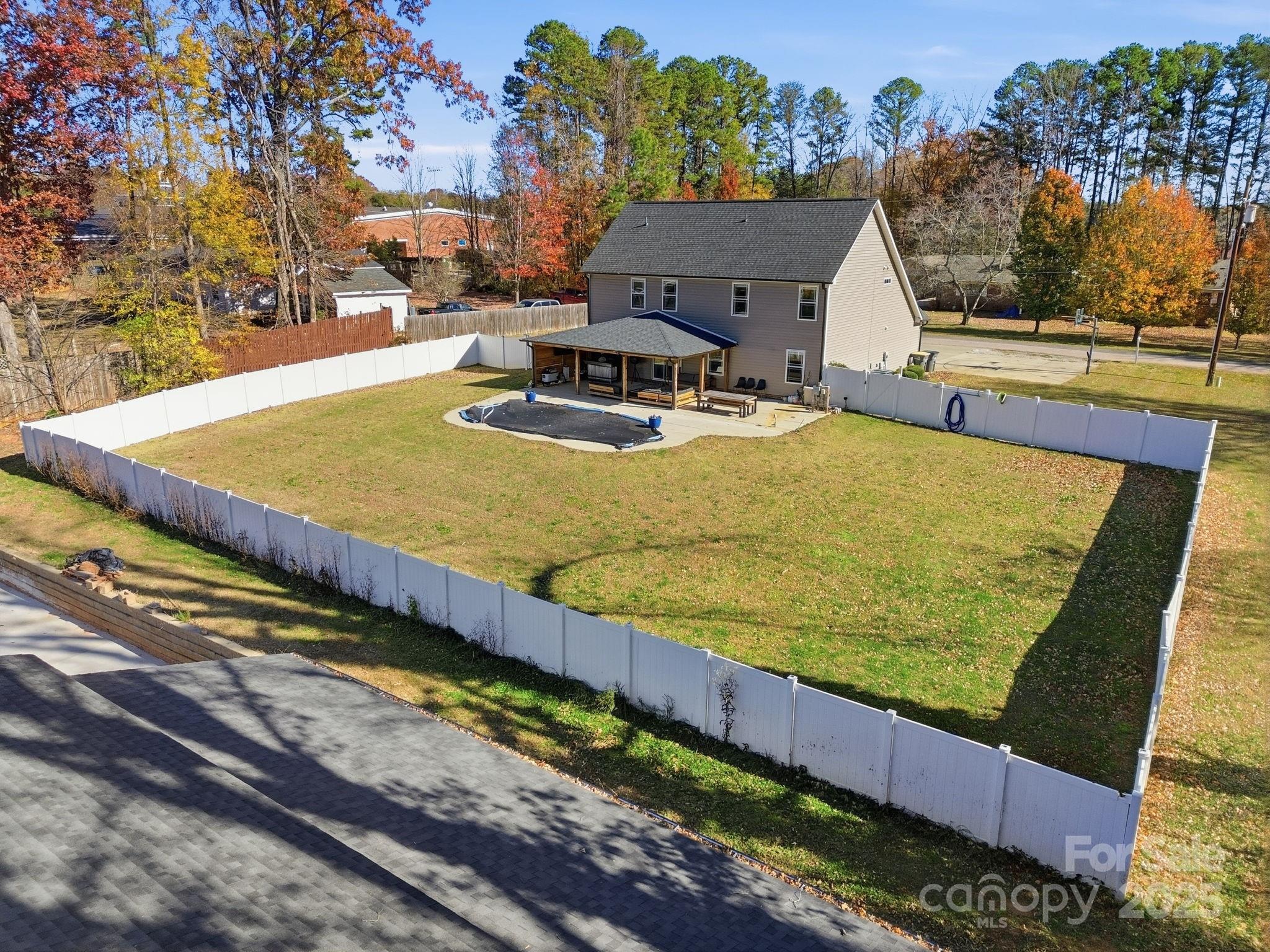 Kannapolis, North Carolina, 28081, United States, 4 Bedrooms Bedrooms, ,3 BathroomsBathrooms,Residential,For Sale,1996978