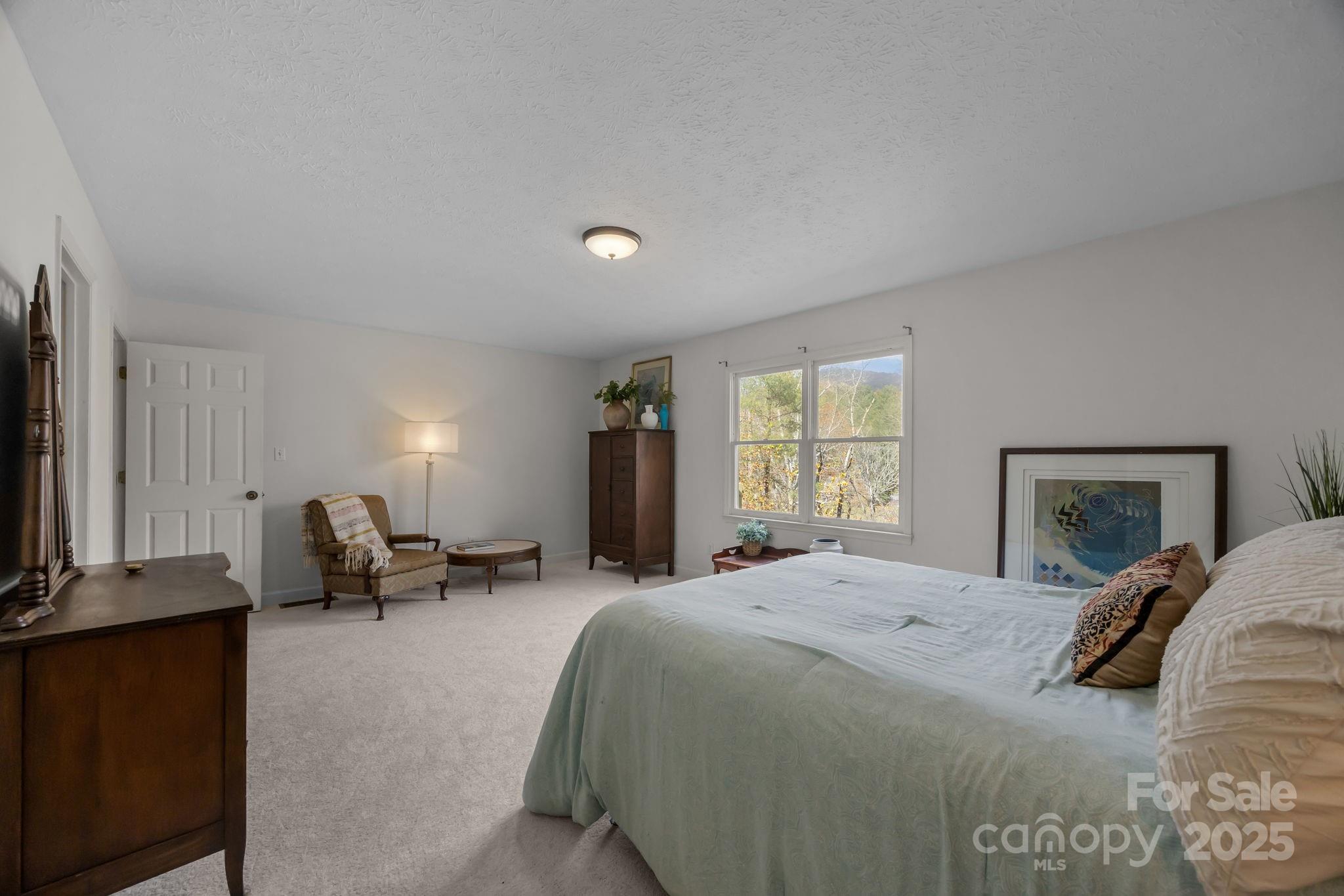 Fairview, North Carolina, 28730, United States, 3 Bedrooms Bedrooms, ,2 BathroomsBathrooms,Residential,For Sale,1991257