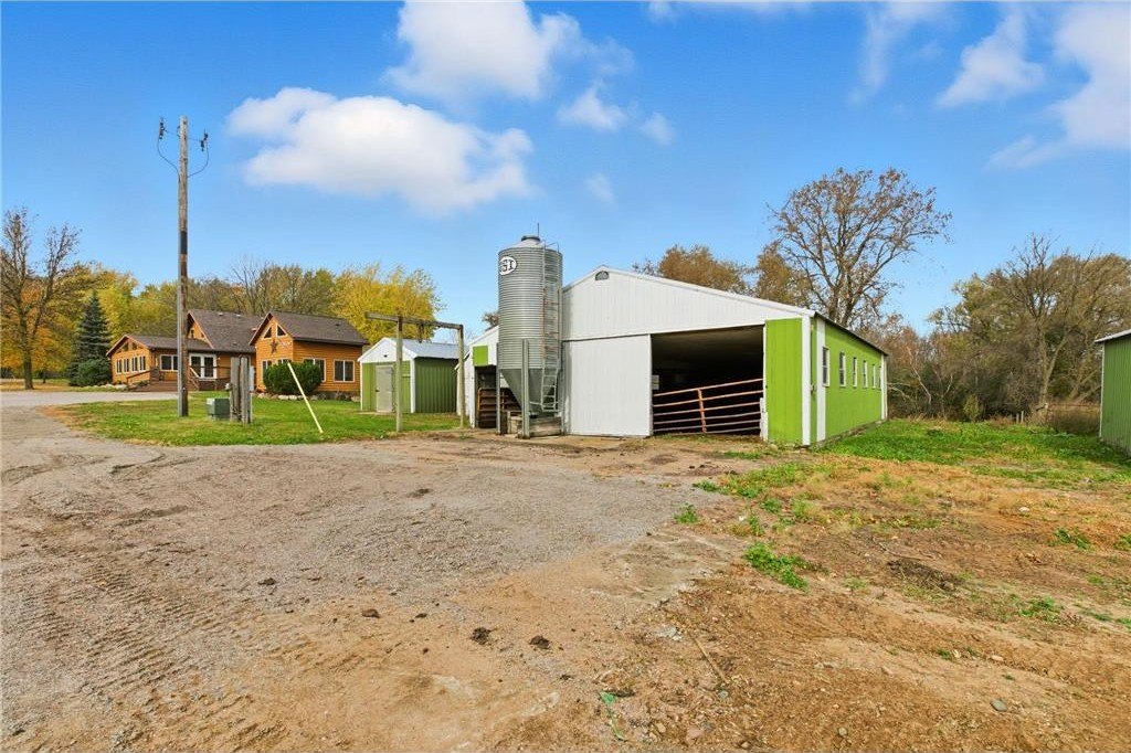 Holdingford, Minnesota, 56340, United States, 5 Bedrooms Bedrooms, ,2 BathroomsBathrooms,Residential,For Sale,1977131