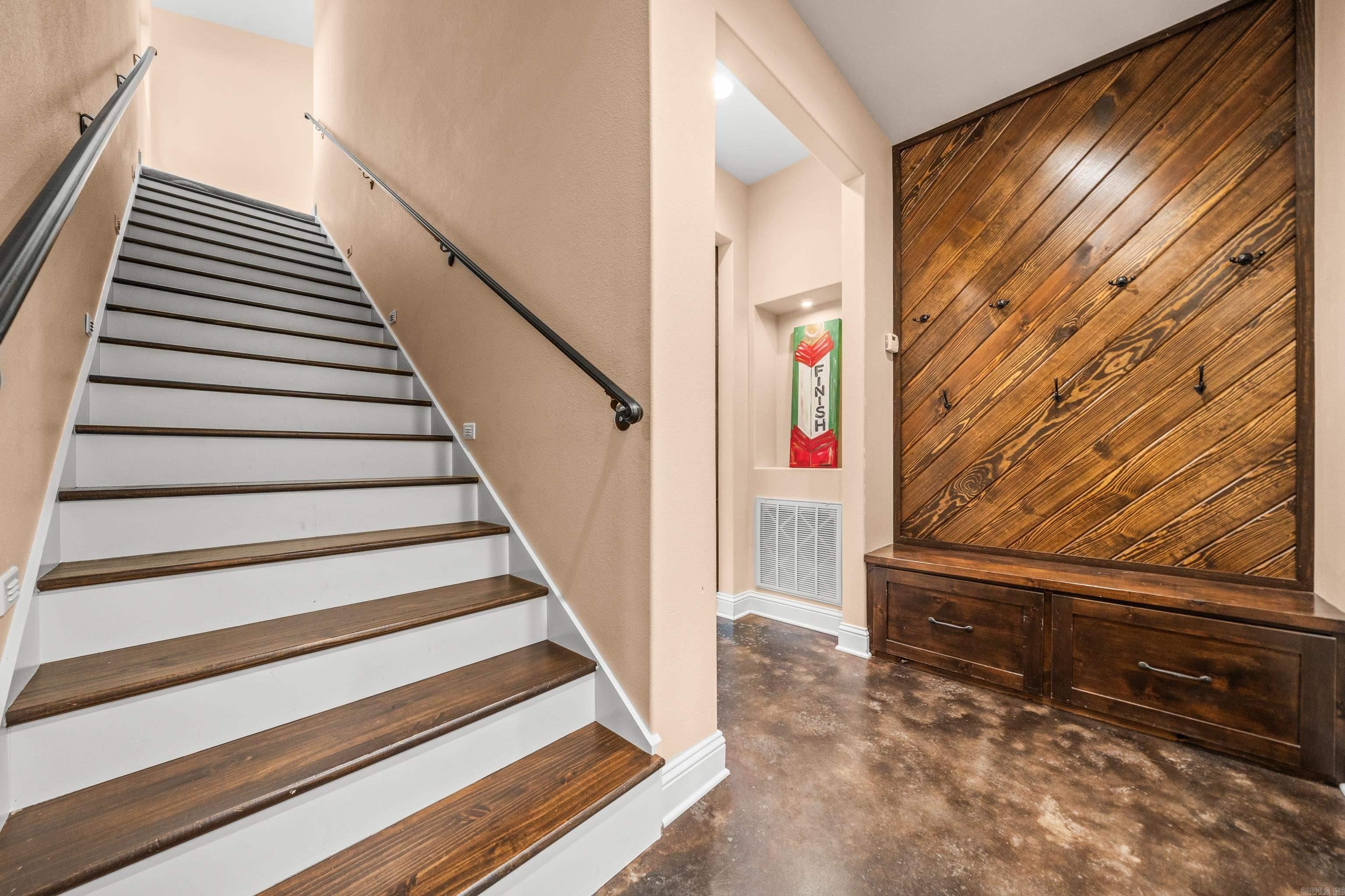 Hot Springs, Arkansas, 71913, United States, 8 Bedrooms Bedrooms, ,6 BathroomsBathrooms,Residential,For Sale,1826184