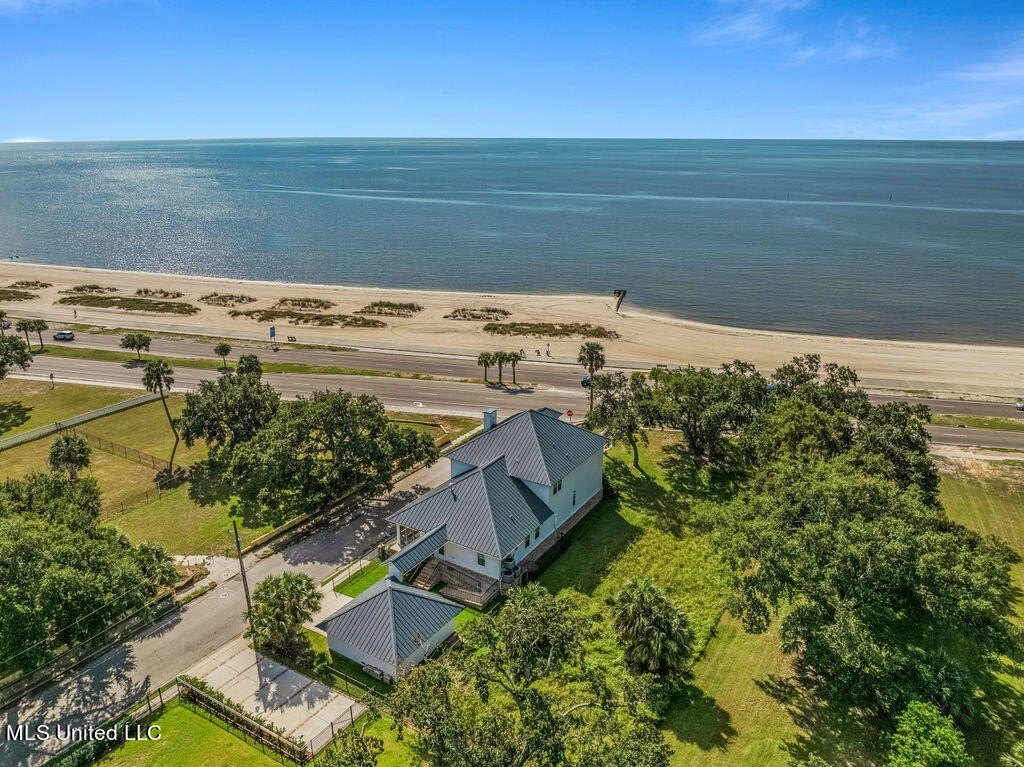 Gulfport, Mississippi, 39501, United States, 4 Bedrooms Bedrooms, ,3 BathroomsBathrooms,Residential,For Sale,1974056