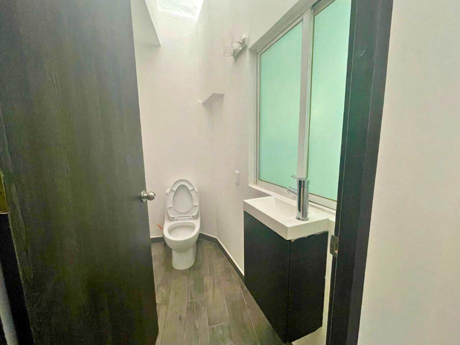 Naucalpan de Juárez, Estado de méxico, 53115, Mexico, 6 Bedrooms Bedrooms, ,5 BathroomsBathrooms,Residential,For Sale,1939413