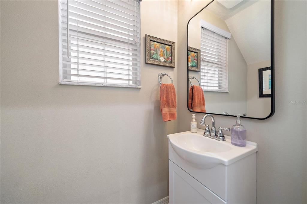 Sarasota, Florida, 34243, United States, 3 Bedrooms Bedrooms, ,3 BathroomsBathrooms,Residential,For Sale,1885250
