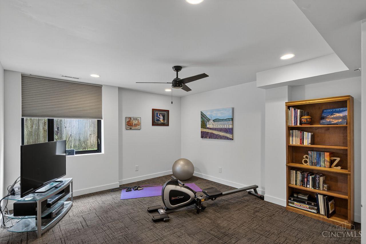 Cincinnati, Ohio, 45202, United States, 4 Bedrooms Bedrooms, ,4 BathroomsBathrooms,Residential,For Sale,1926217