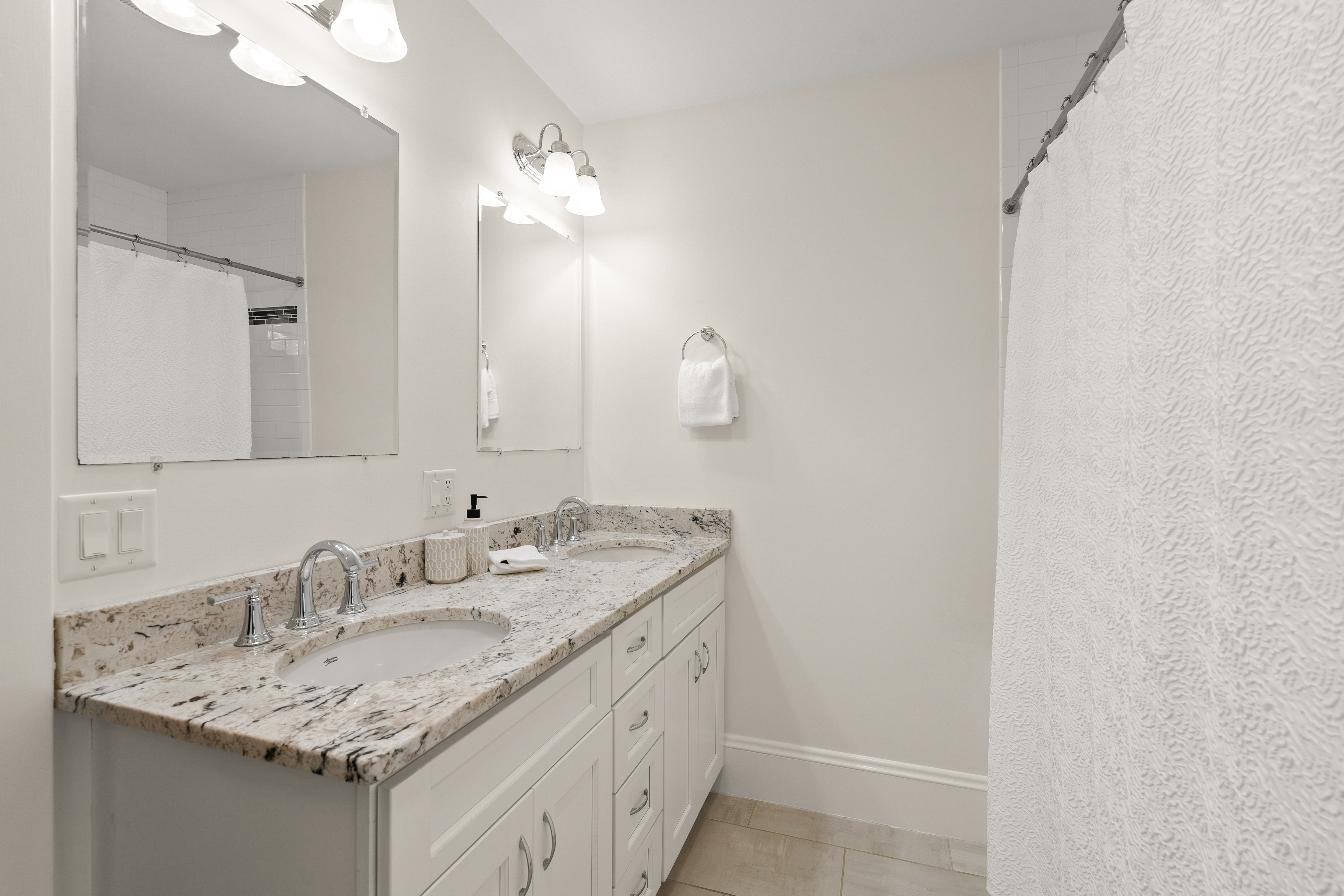  45 Hillside, Unit 2, Arlington, MA, 02476 - 物件實景