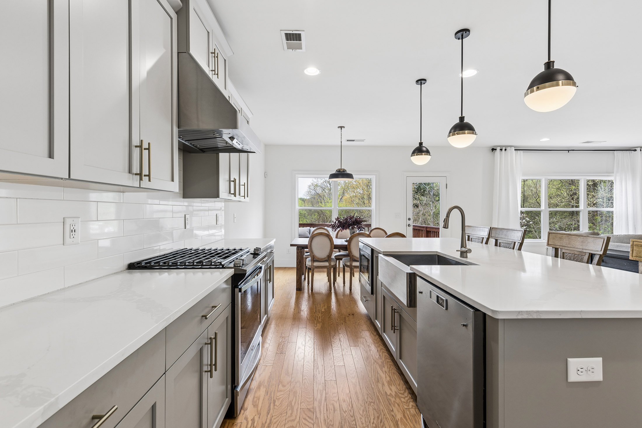  Freshly Updated and Move-in Ready Home in a Prime Westside Location - 物件實景