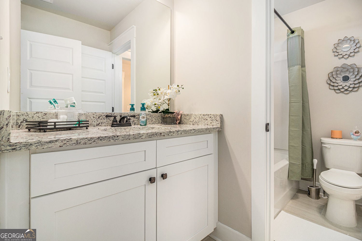 Senoia, Georgia, 30276, United States, 5 Bedrooms Bedrooms, ,4 BathroomsBathrooms,Residential,For Sale,1985823