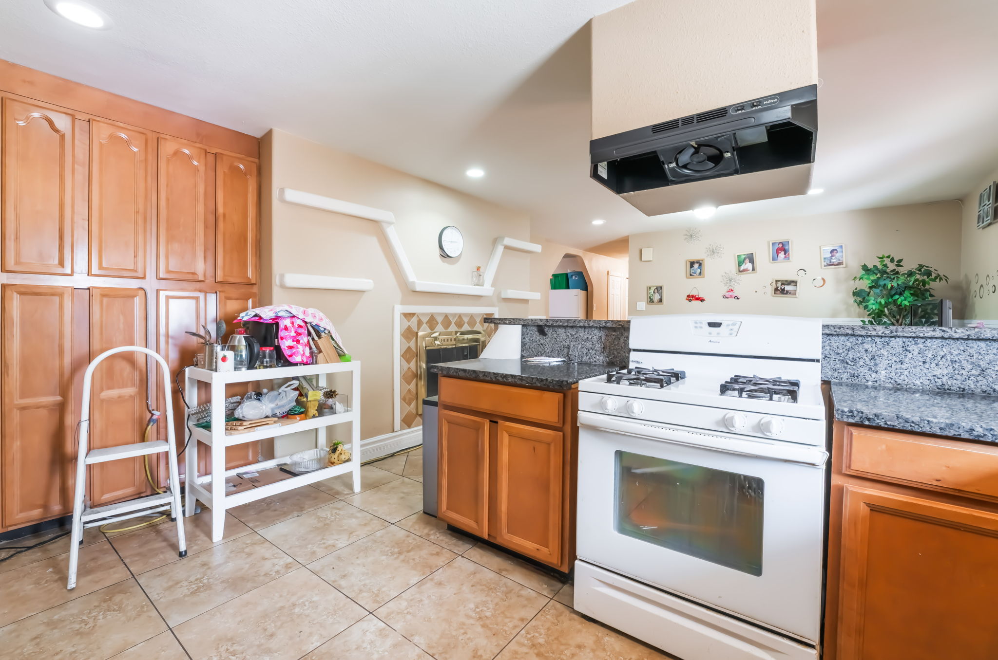 Las Vegas, Nevada, 89104, United States, 4 Bedrooms Bedrooms, ,2 BathroomsBathrooms,Residential,For Sale,1924151