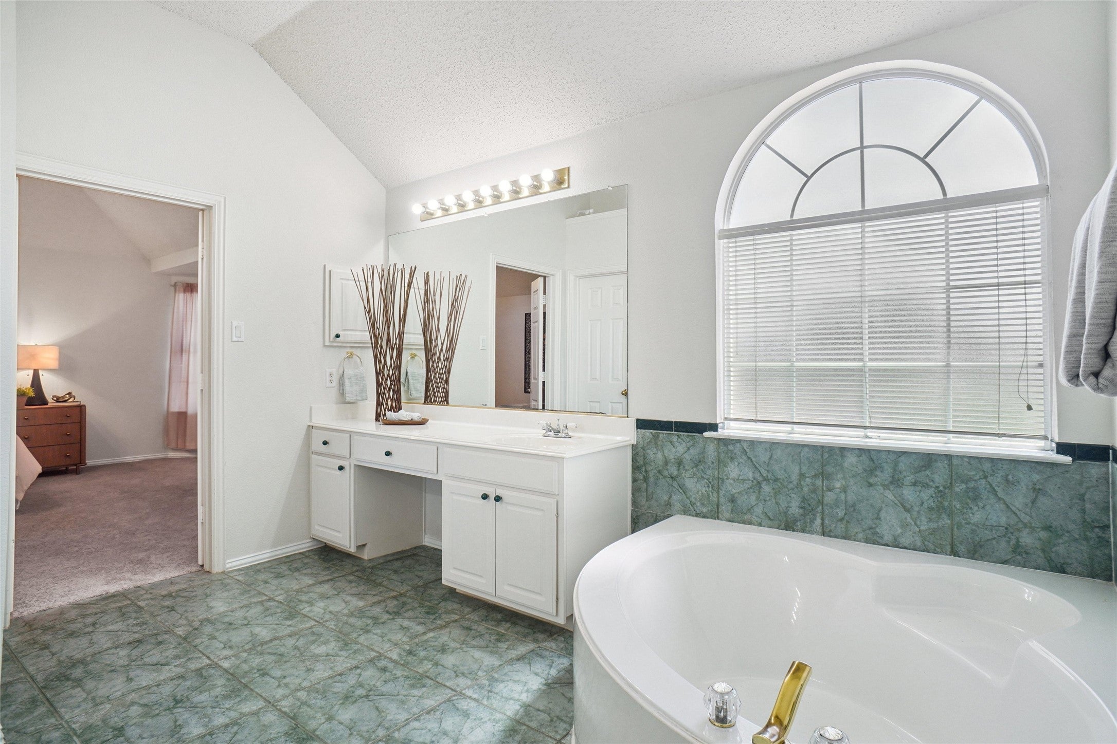 Plano, Texas, 75024, United States, 4 Bedrooms Bedrooms, ,3 BathroomsBathrooms,Residential,For Sale,1981856