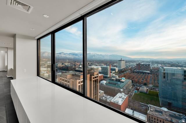 Salt Lake City, Utah, 84101, United States, 3 Bedrooms Bedrooms, ,4 BathroomsBathrooms,Residential,For Sale,2005313