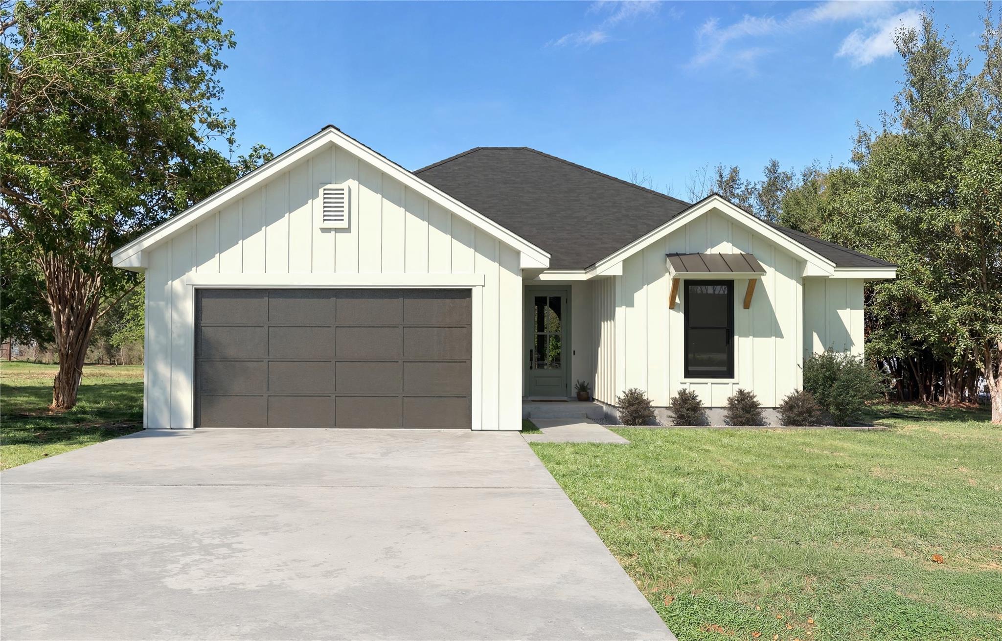 Gravel St, San Marcos, TX 78666