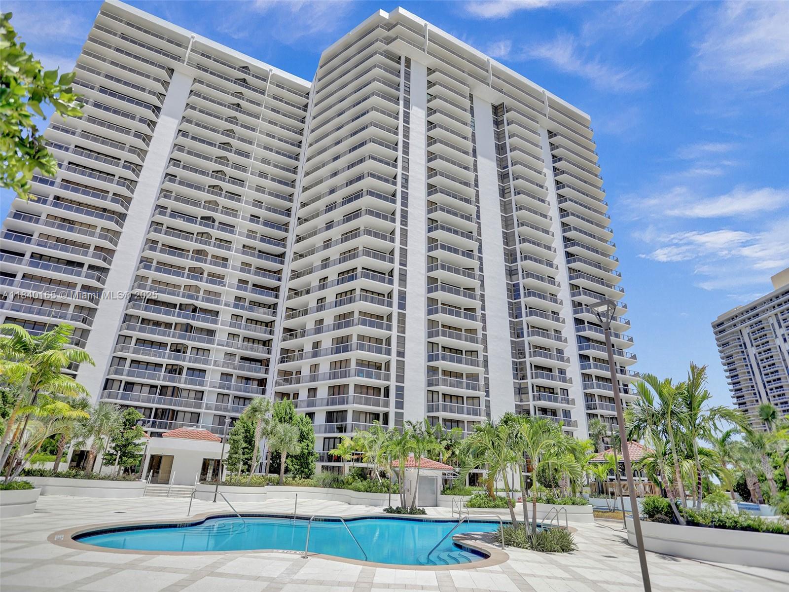 Aventura, Florida, 33180, United States, 2 Bedrooms Bedrooms, ,2 BathroomsBathrooms,Residential,For Sale,1897536