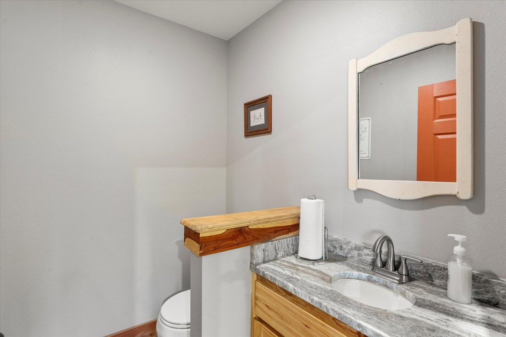 Rusk, Texas, 75785, United States, 1 Bedroom Bedrooms, ,3 BathroomsBathrooms,Residential,For Sale,1918158