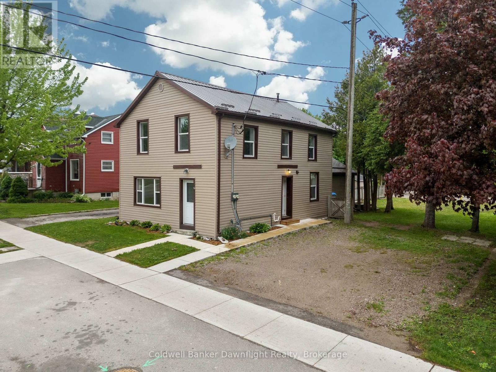 HURON EAST (SEAFORTH), Ontario, N0K 1W0, CA, 3 Bedrooms Bedrooms, ,2 BathroomsBathrooms,Residential,For Sale,1837892