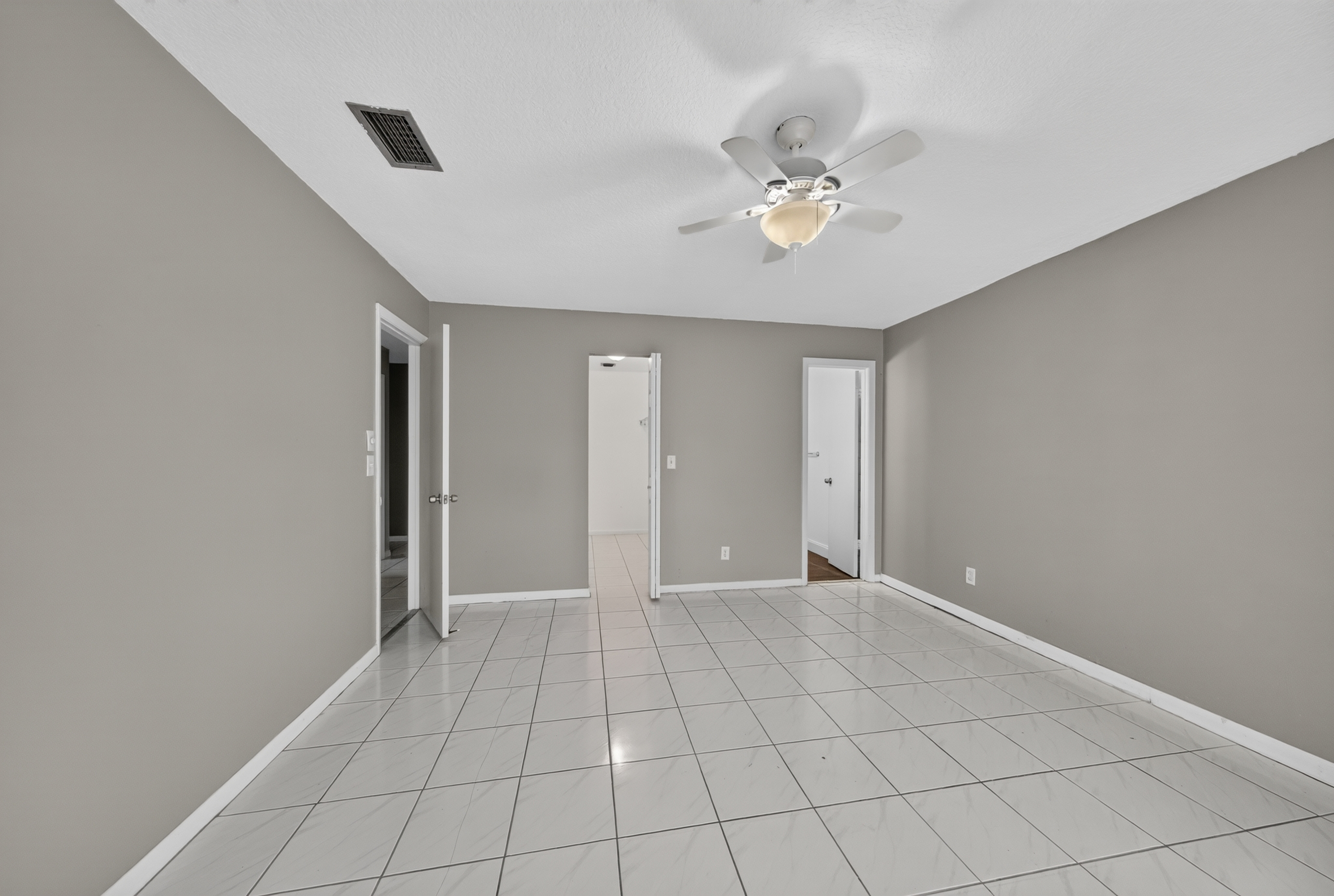  2230 Nova Village Dr, Davie, FL, 33317 - 物件實景