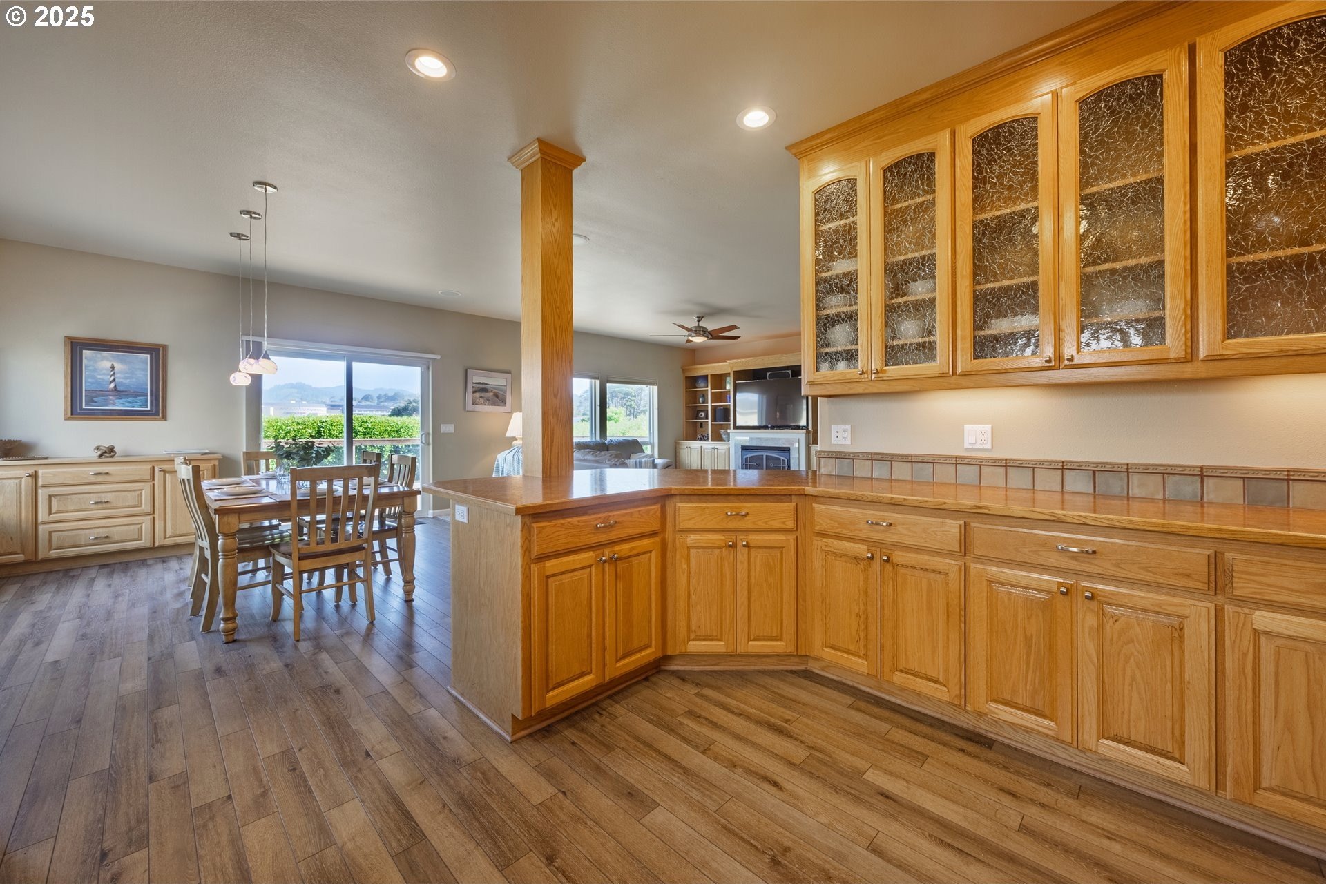 Lincoln City, Oregon, 97367, United States, 4 Bedrooms Bedrooms, ,3 BathroomsBathrooms,Residential,For Sale,1793948