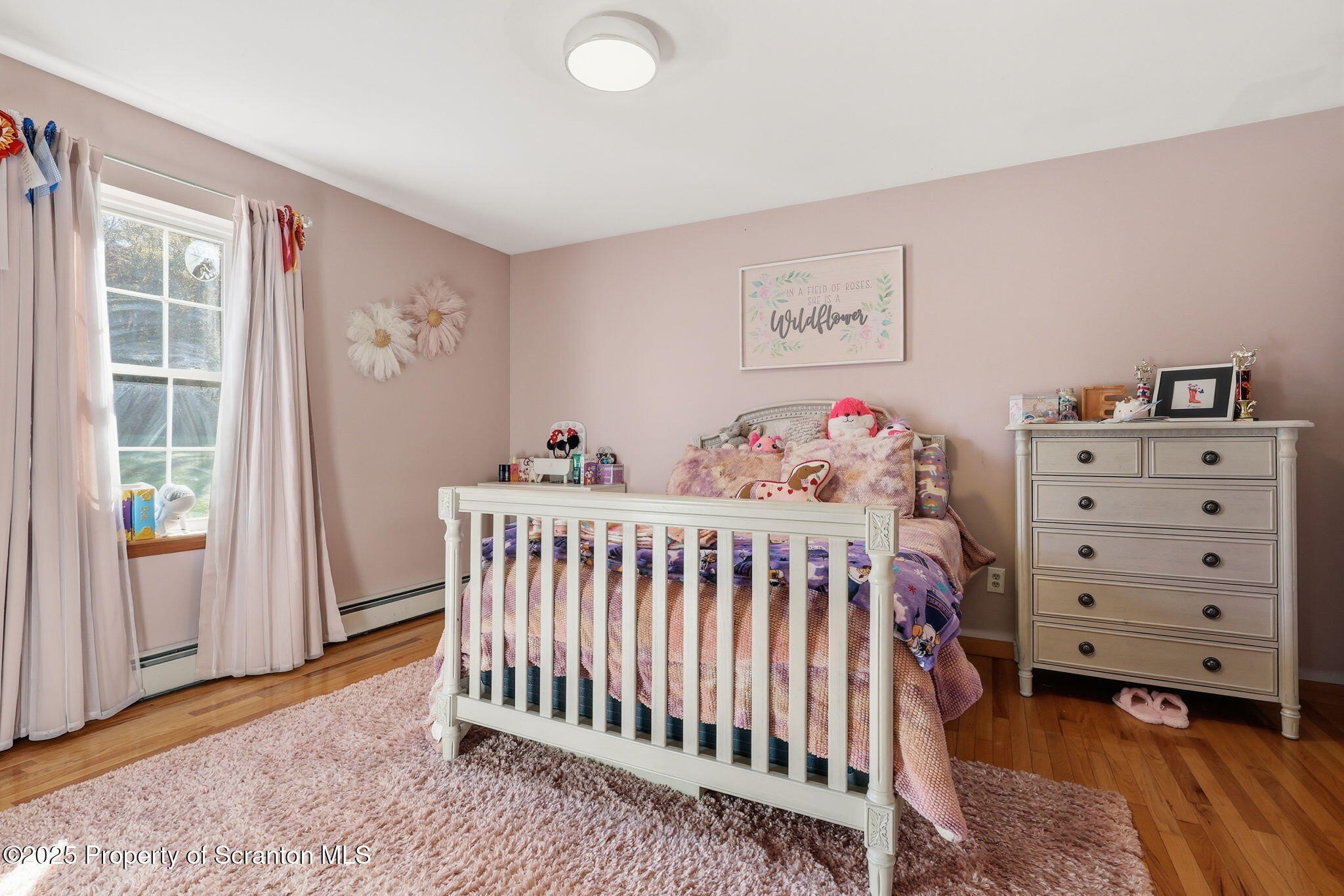 Clifford Twp, Pennsylvania, 18470, United States, 4 Bedrooms Bedrooms, ,3 BathroomsBathrooms,Residential,For Sale,1978908