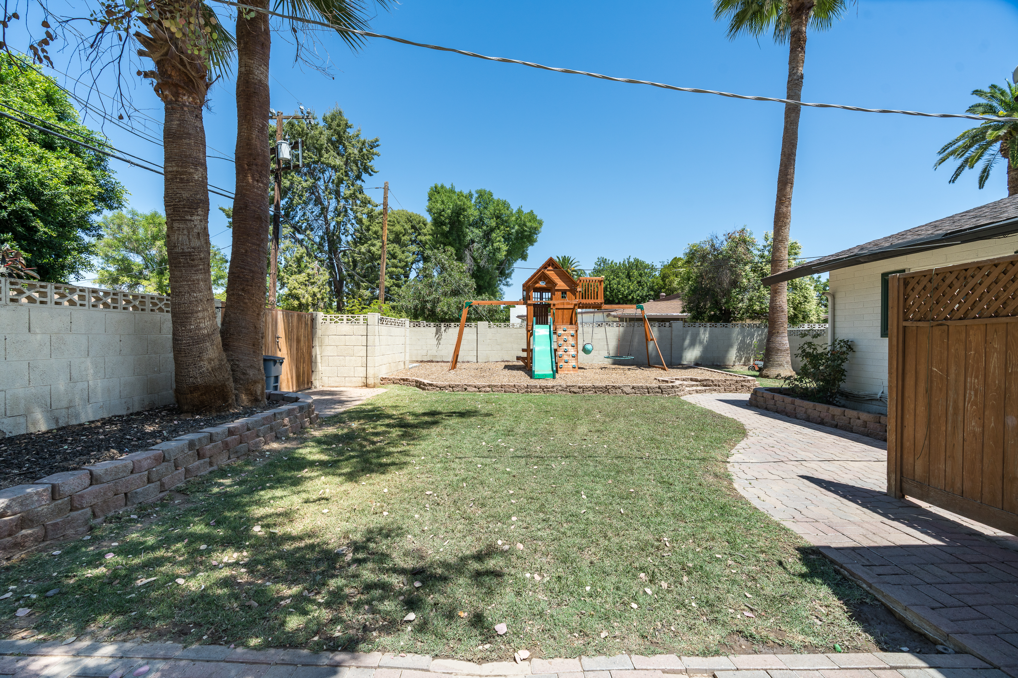 7540 N 7th Avenue  Phoenix, AZ - 物件實景