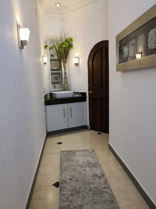 Versalles, San Pedro Garza García, Nuevo León, 66290, Mexico, 4 Bedrooms Bedrooms, ,6 BathroomsBathrooms,Residential,For Sale,Versalles,1443066