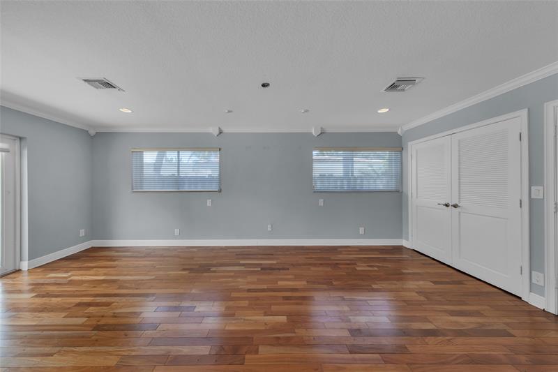 Fort Lauderdale, Florida, 33308, United States, 2 Bedrooms Bedrooms, ,2 BathroomsBathrooms,Residential,For Sale,1890163