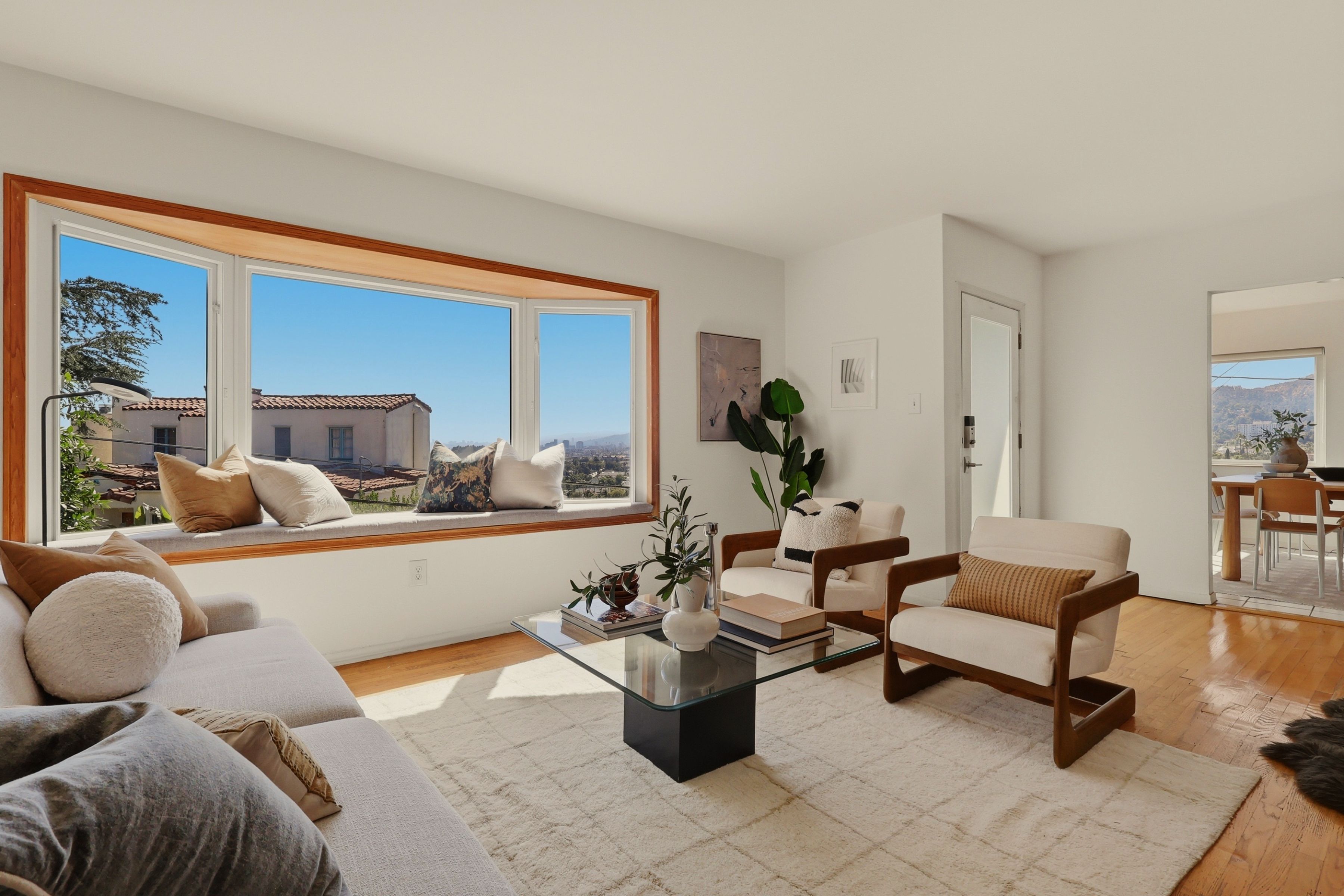  3907 Franklin Ave - 物件實景